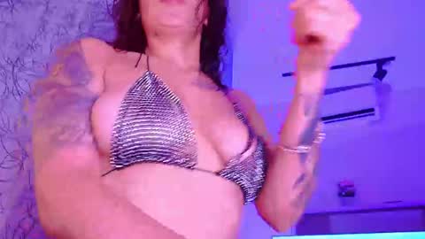 MelanyLuv online show from April 22, 2:52 am