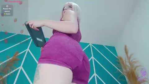 Melany online show from July 29, 9:15 pm