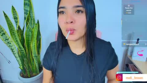    Independent model online show from April 20, 5:54 am