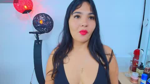    Independent model online show from February 23, 2:12 am