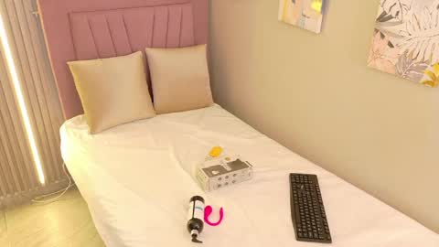 meli_peach online show from April 23, 7:27 pm