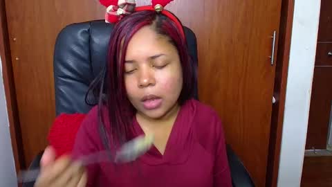 eli online show from December 4, 6:52 pm