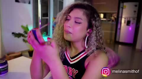 MelinaSmith  online show from September 19, 11:15 pm