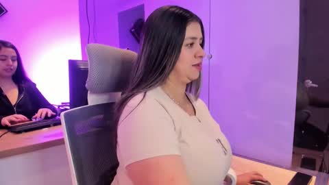 Melinda online show from October 11, 1:14 pm