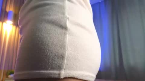 melisayyme online show from October 17, 5:21 am