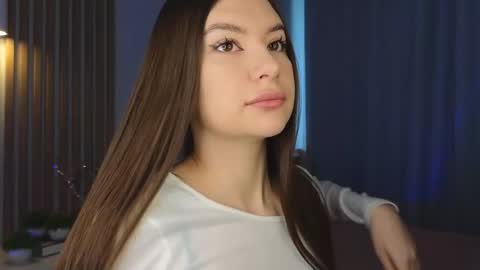melisayyme online show from October 12, 4:37 am