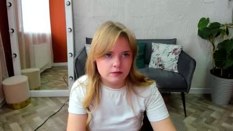 Snapshot of melissa_199 chatting on September 26, 8:12 am Sophia online show from September 26, 8:12 am