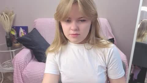 Snapshot of melissa_199 chatting on October 16, 7:11 am Sophia online show from October 16, 7:11 am