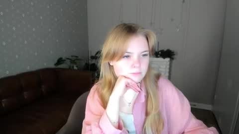 Sophia online show from February 4, 8:28 am