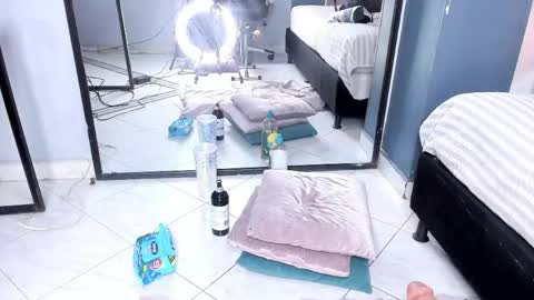 melissa_23_ online show from April 18, 11:56 am