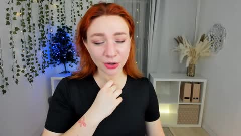 Snapshot of melissa_adamss chatting on December 20, 11:32 am Melissa online show from December 20, 11:32 am