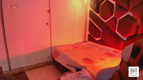 Lissa  online show from February 6, 7:39 pm