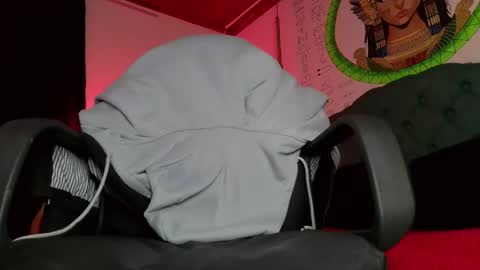 michell online show from December 3, 10:45 pm