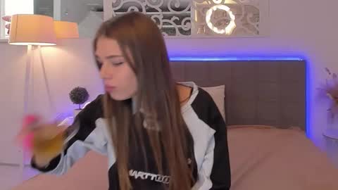 MelissaCrayzy online show from April 24, 7:22 am