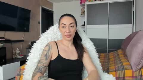 Snapshot of melissafoxxy chatting on March 12, 10:37 am melissafoxxy online show from March 12, 10:37 am