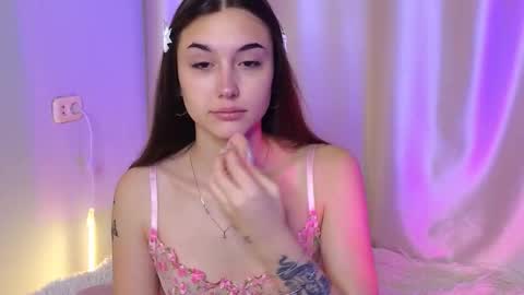 Mel online show from November 27, 3:20 am