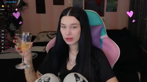 Snapshot of mella_freya chatting on February 4, 9:20 pm Freya IM NONUDE online show from February 4, 9:20 pm