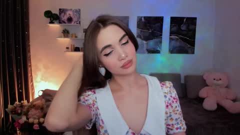 Tessa online show from December 15, 9:20 pm