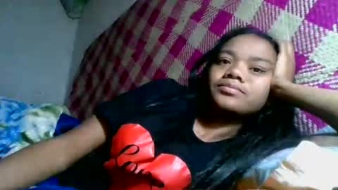 mellinah430167 online show from July 24, 6:49 pm