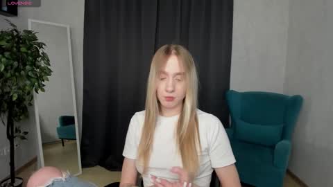 mellisadream online show from October 15, 5:32 am