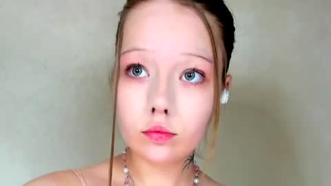 MelMooon online show from July 26, 9:33 pm