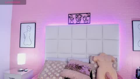 MELODDY PARKERR online show from April 23, 12:29 pm