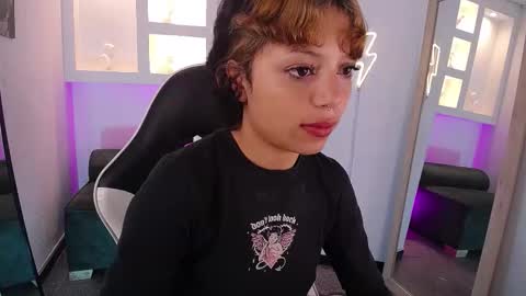 melody701583as online show from March 25, 12:41 pm