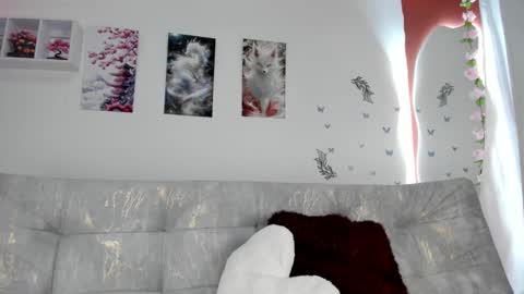 Snapshot of melody_cute10 chatting on September 18, 2:59 pm melody_cute10 online show from September 18, 2:59 pm