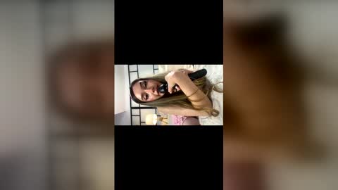 melody_soft online show from April 23, 4:31 am