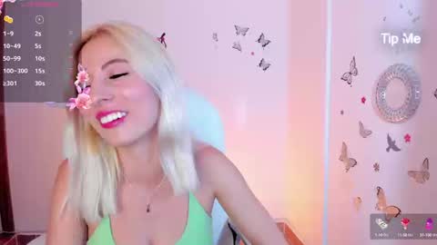 Snapshot of melody_starr chatting on September 22, 9:46 pm melody_starr online show from September 22, 9:46 pm