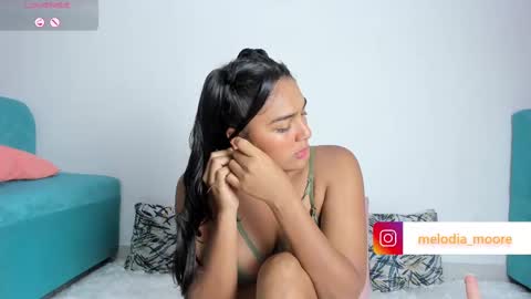 Snapshot of melodymoore_ chatting on March 6, 12:30 pm Melody online show from March 6, 12:30 pm