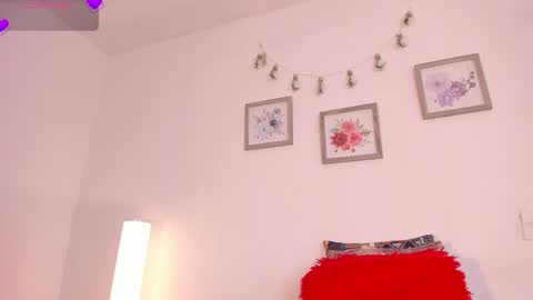    online show from April 28, 12:20 pm