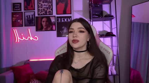Snapshot of meow__baby chatting on October 22, 6:35 pm Amy Meow online show from October 22, 6:35 pm