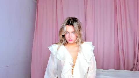 Lilu online show from November 8, 3:22 am