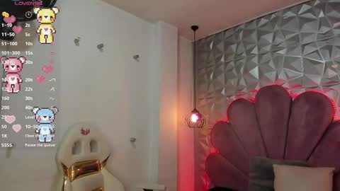 Snapshot of meraki_fraise chatting on March 1, 7:04 pm online show from March 1, 7:04 pm