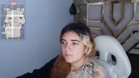 Snapshot of meraki_fraise chatting on September 27, 7:32 pm online show from September 27, 7:32 pm