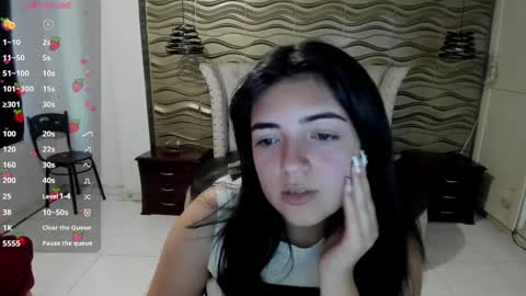 Snapshot of meraki_fraise chatting on January 12, 7:10 pm online show from January 12, 7:10 pm