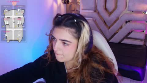 Snapshot of meraki_fraise chatting on September 28, 7:41 pm online show from September 28, 7:41 pm