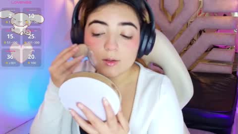 Snapshot of meraki_fraise chatting on October 10, 8:03 pm online show from October 10, 8:03 pm