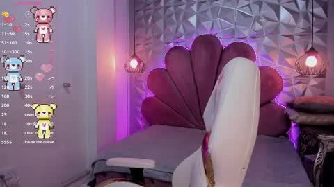 Snapshot of meraki_fraise chatting on March 3, 7:03 pm online show from March 3, 7:03 pm