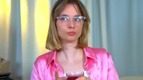 Merlin online show from April 25, 6:38 pm