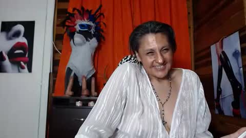 Snapshot of merlyna_goldens chatting on February 7, 3:13 am My next birthday is December 11th. online show from February 7, 3:13 am
