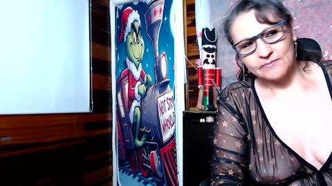 Snapshot of merlyna_goldens chatting on December 14, 2:22 am My next birthday is December 11th. online show from December 14, 2:22 am