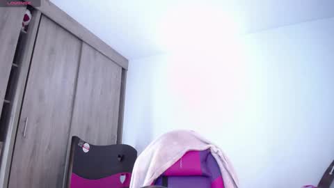 M online show from February 23, 4:01 am