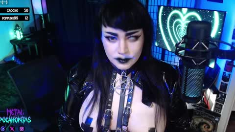 Snapshot of metalpocahotass chatting on February 1, 3:19 am MetalPocahotass online show from February 1, 3:19 am