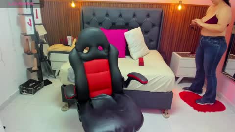 meylagia online show from April 28, 3:10 am