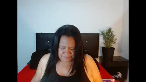 Snapshot of mhia1972 chatting on December 25, 6:09 pm mhia1972 online show from December 25, 6:09 pm