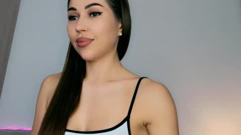 Mia Martskaya online show from November 19, 8:14 am