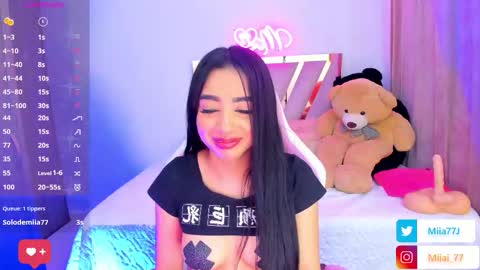 Snapshot of mia77_ chatting on September 19, 2:21 am Mia online show from September 19, 2:21 am