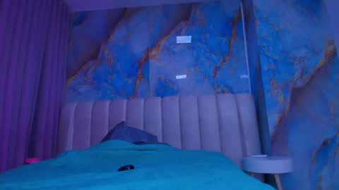 Emi online show from April 26, 7:22 pm